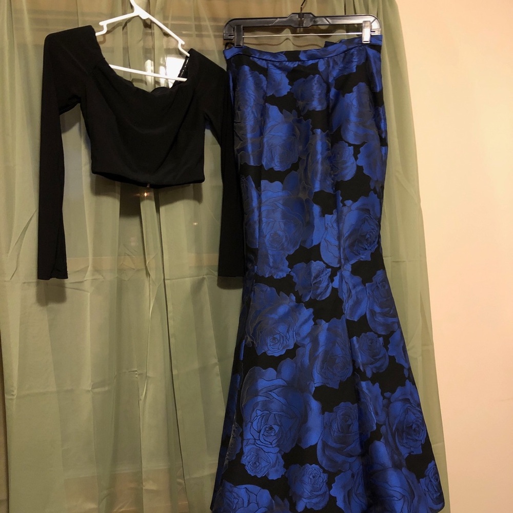 Dress on the RIGHT - Picture 3 of 7